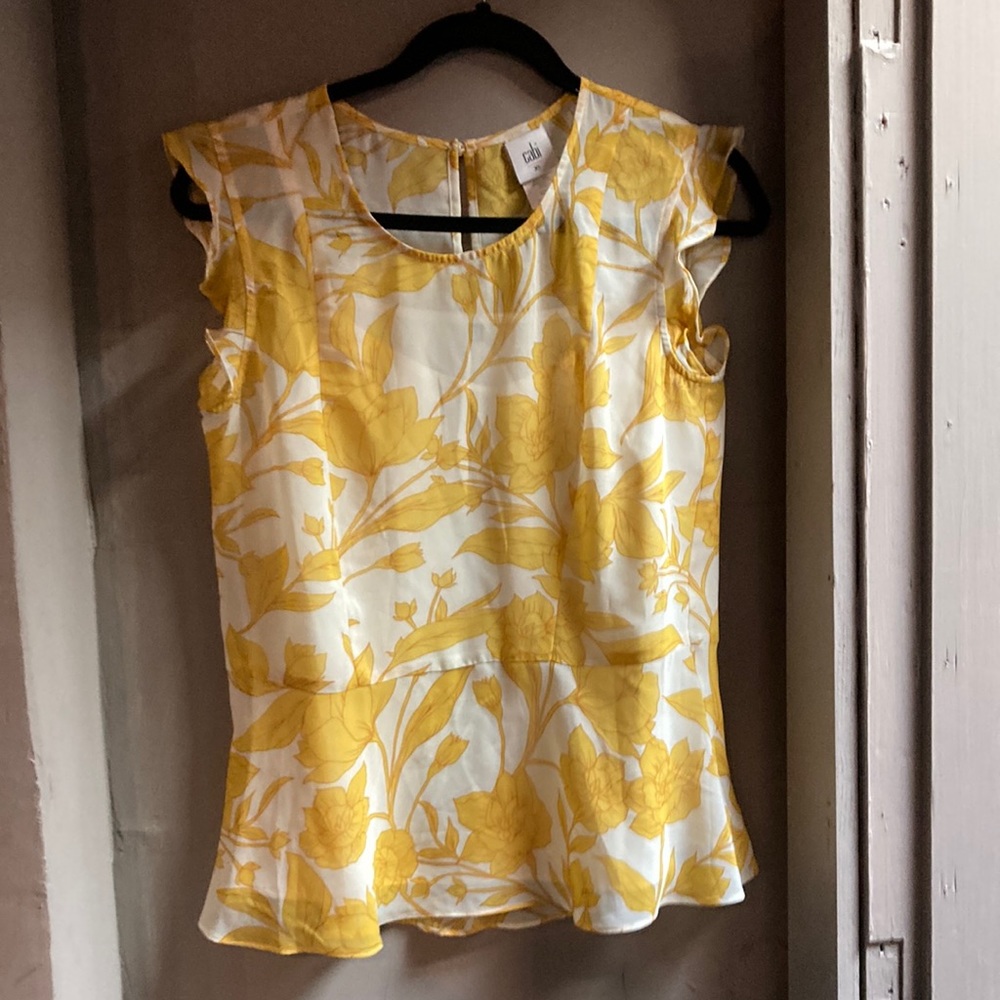 Cabi sleeveless yellow floral blouse